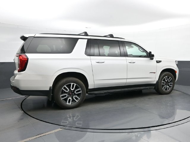 Used 2023 GMC Yukon XL AT4 AWD/4WD image 9