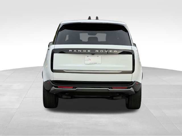 Used 2024 Land Rover Range Rover SE AWD/4WD image 4