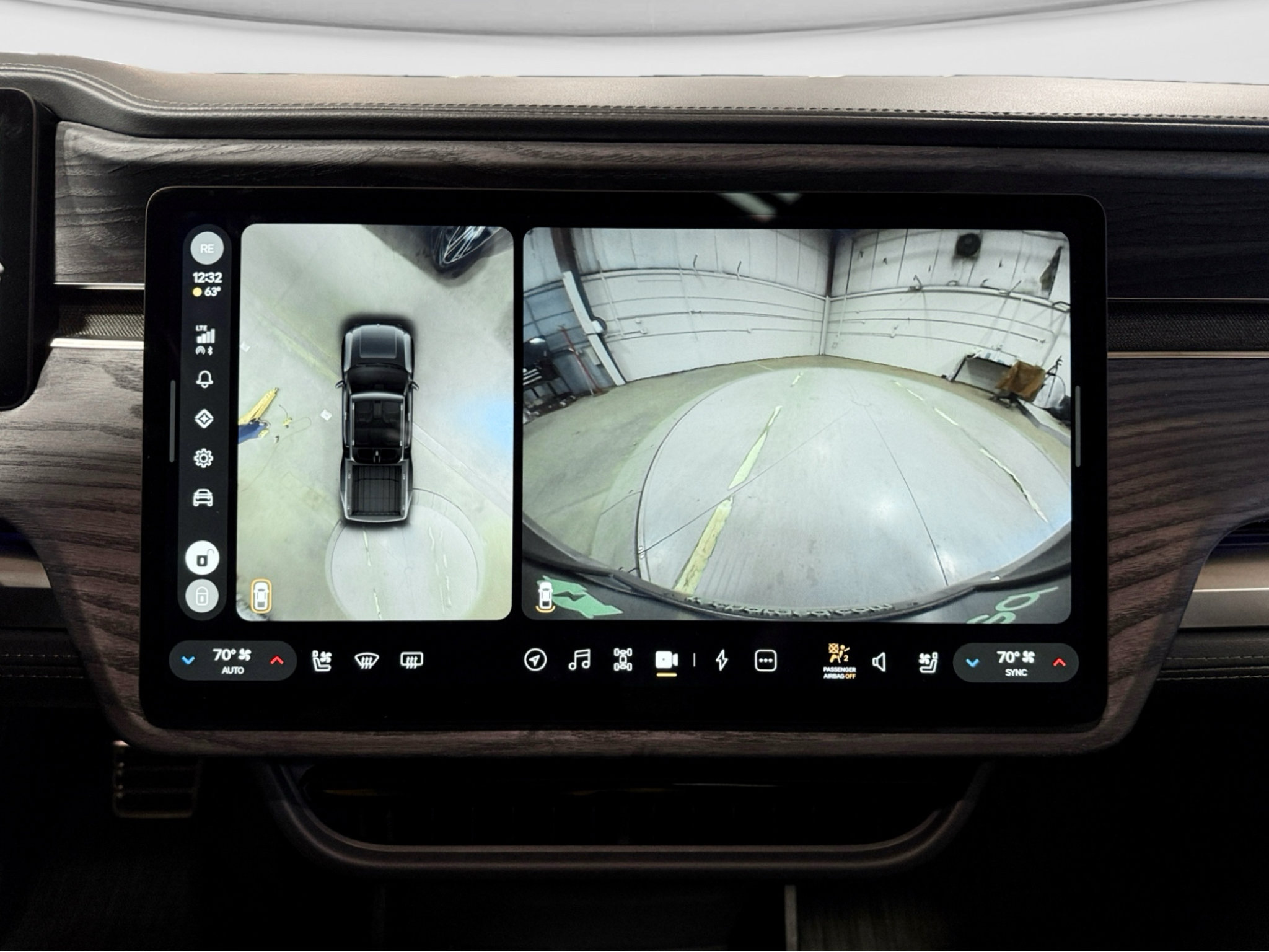 Used 2023 Rivian R1T Adventure Dual AWD/4WD image 16