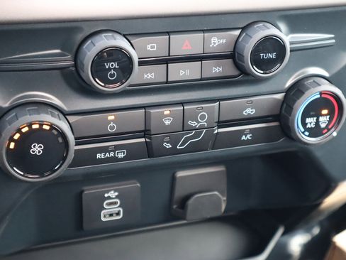 New 2025 Ford F150 XL w/ Equipment Group 103A High image 27