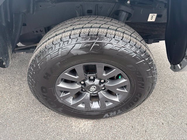 Used 2023 Toyota Tacoma SR5 w/ Technology Package AWD/4WD image 11