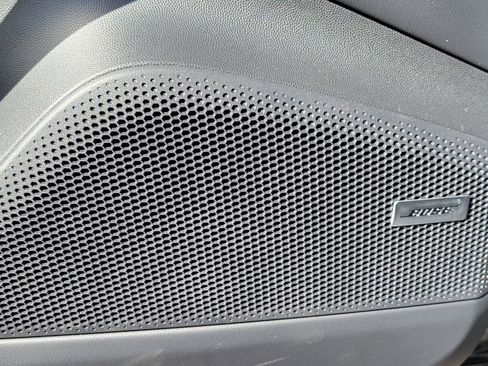 Used 2025 Porsche Macan Electric image 23