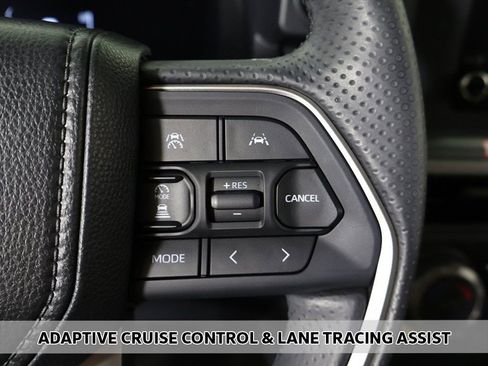 Used 2025 Toyota 4Runner TRD Off-Road image 3