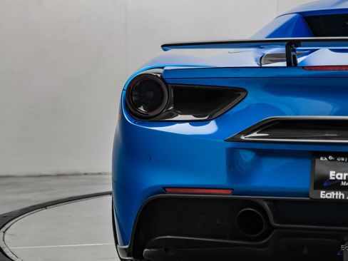 Used 2017 Ferrari 488 Spider RWD image 18