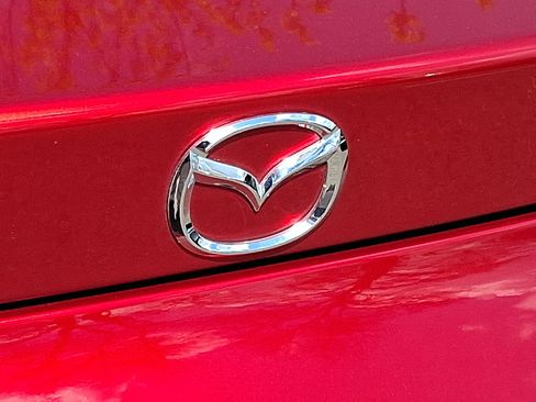 Used 2021 MAZDA MX-5 Miata Sport RWD image 29