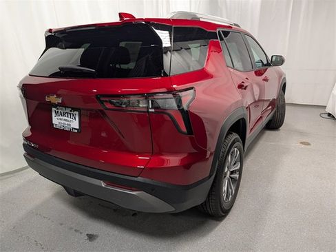 New 2026 Chevrolet Equinox LT w/ Convenience Package II image 3