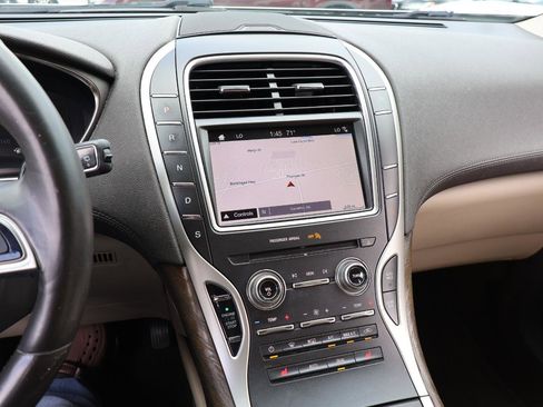 Used 2019 Lincoln Nautilus Select FWD image 40