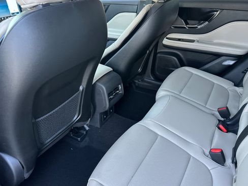 Used 2025 Lincoln Corsair FWD w/ Equipment Group 101A image 4