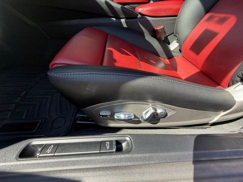 Certified 2018 Porsche 718 Boxster S image 25