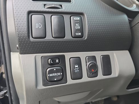 Used 2013 Toyota Tacoma PreRunner w/ Limited Pkg image 23