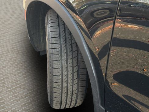 Used 2024 Cadillac XT4 Premium Luxury image 11