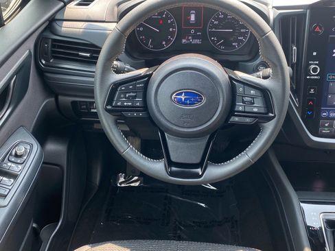 Used 2025 Subaru Forester Premium AWD/4WD image 3