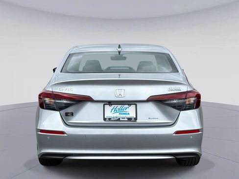 Certified 2025 Honda Civic Sport Touring image 5