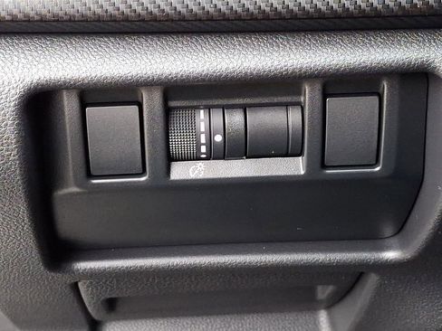 Used 2024 Subaru Crosstrek 2.0i Premium image 29