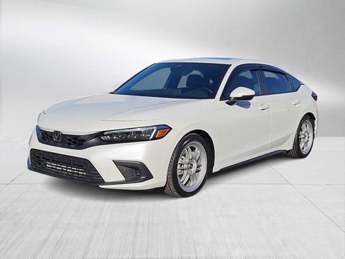 Used 2024 Honda Civic Sport Touring image 4