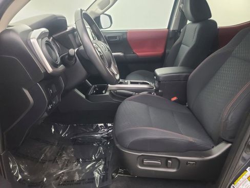 Used 2023 Toyota Tacoma SR5 AWD/4WD image 27