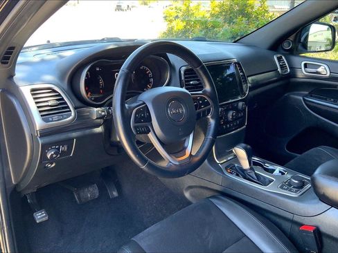 Certified 2022 Jeep Grand Cherokee Laredo X AWD/4WD image 14