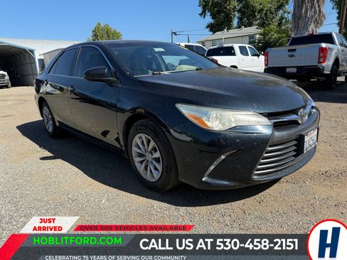 Used 2015 Toyota Camry LE FWD image 1
