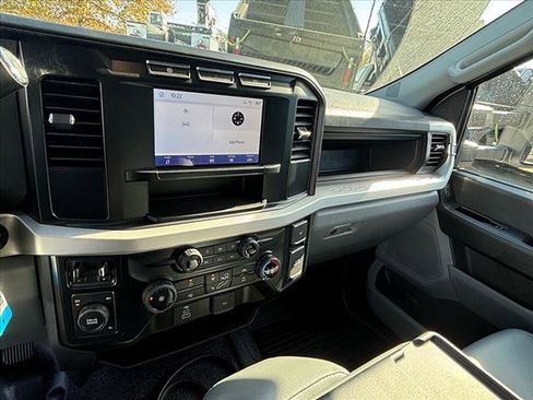 New 2024 Ford F550 4x4 Regular Cab Super Duty image 14