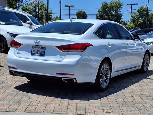 Used 2015 Hyundai Genesis 3.8 RWD image 4