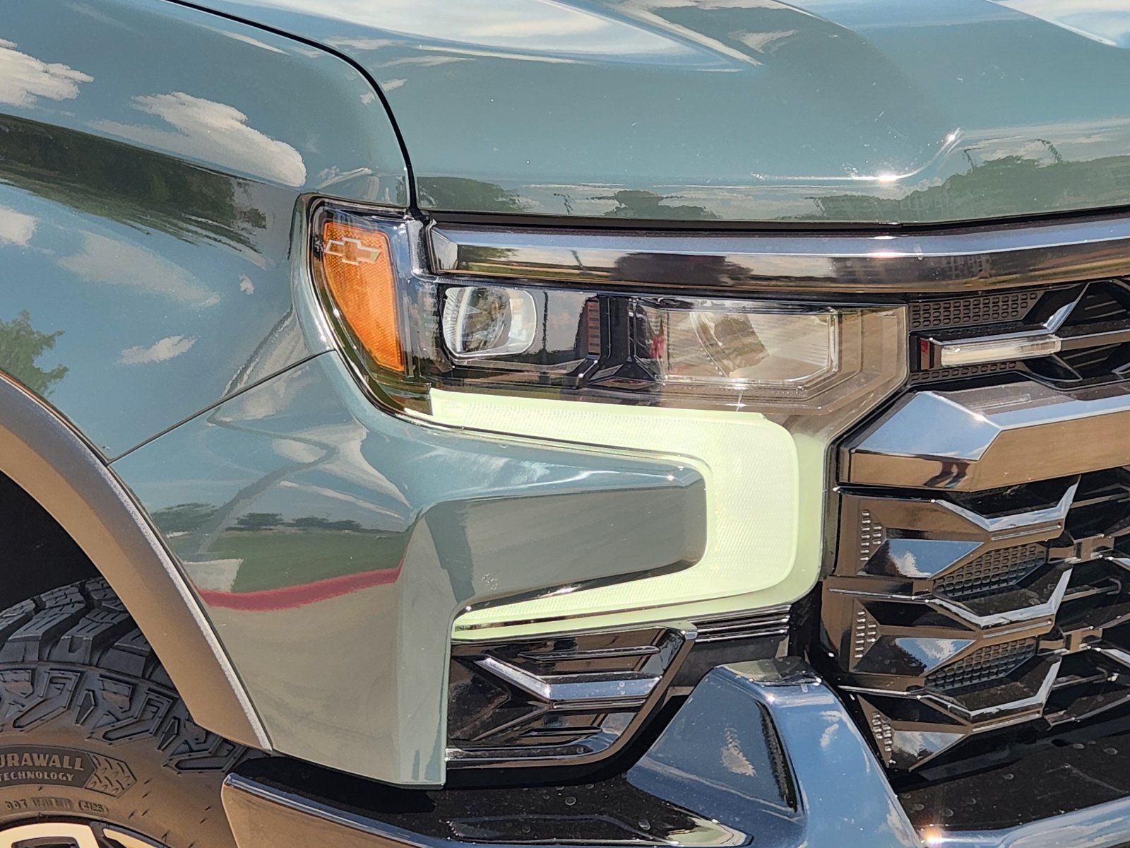Certified 2026 Chevrolet Silverado 1500 ZR2 AWD/4WD image 10