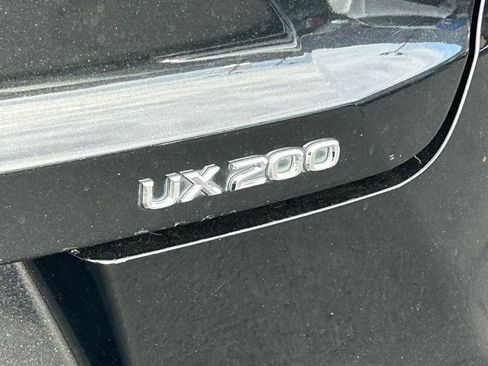 Used 2019 Lexus UX 200 w/ Accessory Package 2 FWD image 5