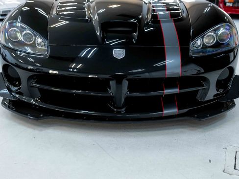 Used 2010 Dodge Viper ACR image 19