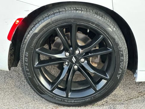 Used 2018 Dodge Charger SXT w/ Blacktop Package image 24