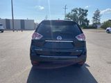 Used 2016 Nissan Rogue SL w/ SL Premium Package image 2