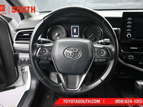 Used 2024 Toyota Camry SE FWD image 20