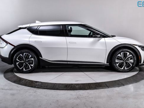 Used 2024 Kia EV6 Light image 7
