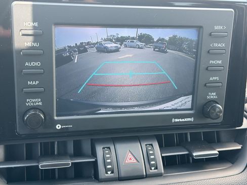 Used 2021 Toyota RAV4 XLE Premium image 25