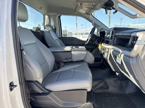New 2025 Ford F250 XL w/ XL Chrome Package image 24
