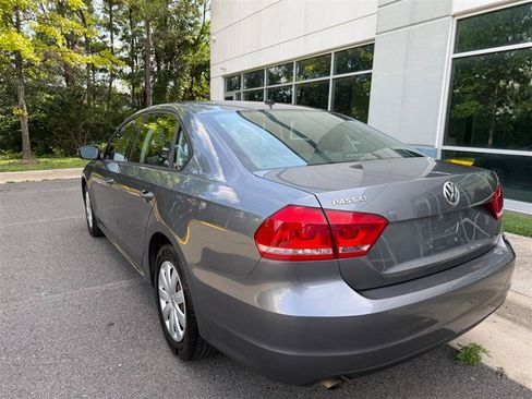 Used 2013 Volkswagen Passat 2.5 S FWD image 9