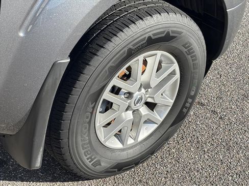 Used 2019 Nissan Frontier SV image 28