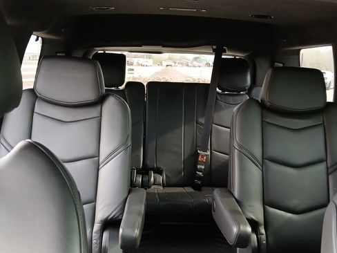 Used 2020 Cadillac Escalade Platinum image 59