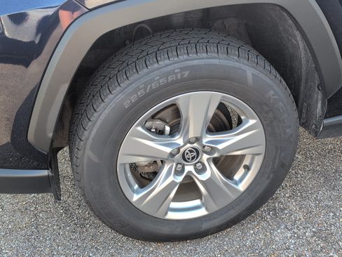Used 2024 Toyota RAV4 XLE AWD/4WD image 11