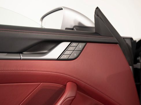 Certified 2024 Porsche 911 Carrera S image 31