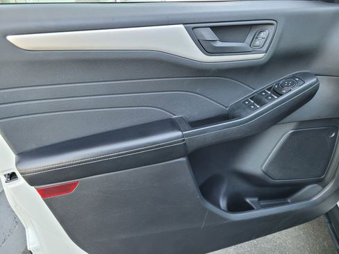 Used 2022 Ford Escape SE w/ Convenience Package image 16