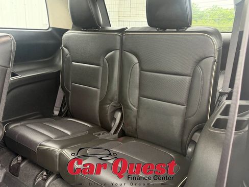 Used 2019 GMC Acadia Denali w/ Technology Package AWD/4WD image 12