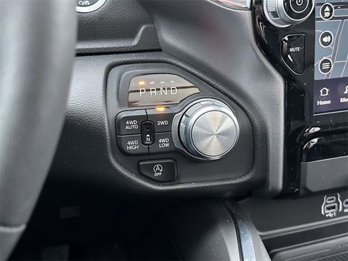 Used 2025 RAM 1500 Laramie image 27