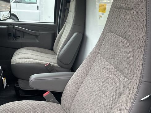 New 2025 Chevrolet Express 3500 w/ Power Convenience Package image 47