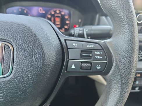 Used 2023 Honda Accord EX image 18