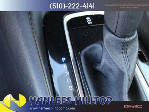 Used 2025 Toyota Corolla LE FWD image 20
