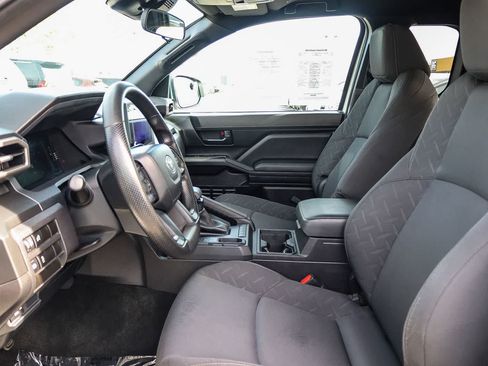 Used 2024 Toyota Tacoma SR RWD image 17