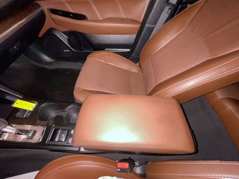 Used 2017 Subaru Outback 2.5i Touring w/ Popular Package #5A AWD/4WD image 21