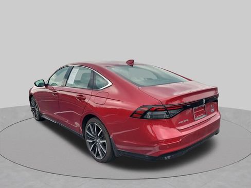 Used 2024 Honda Accord Touring image 14