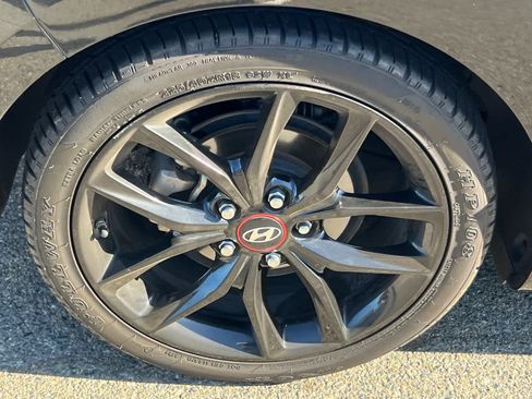 Used 2020 Hyundai Veloster Turbo R-Spec FWD image 17