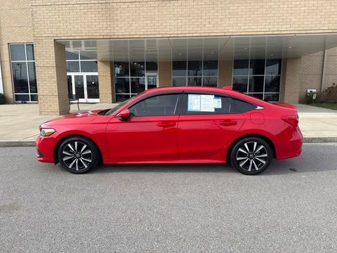 Certified 2024 Honda Civic EX image 1