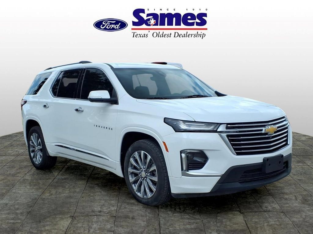 Used 2023 Chevrolet Traverse Premier FWD image 1